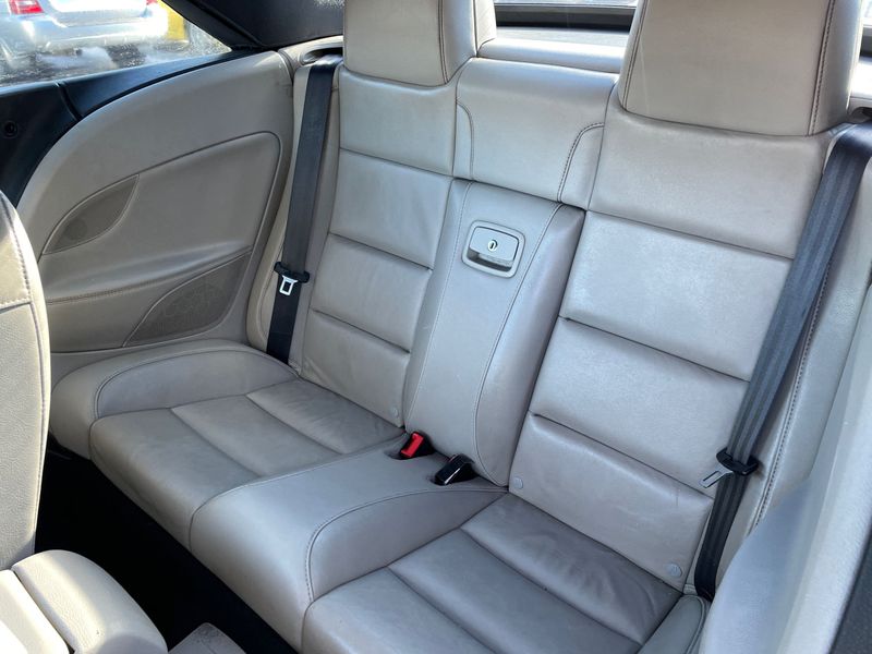 vw eos isofix