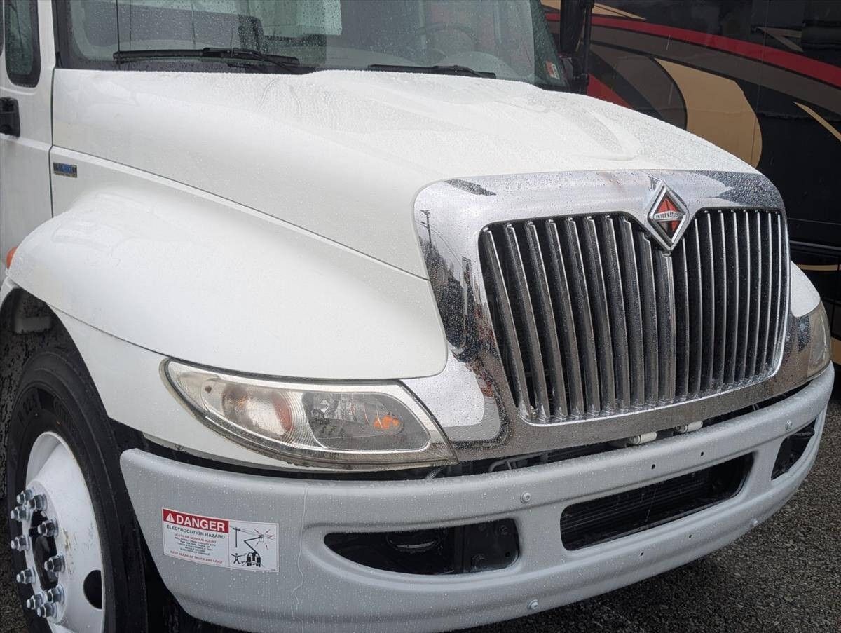 2011 International DuraStar 4300 10