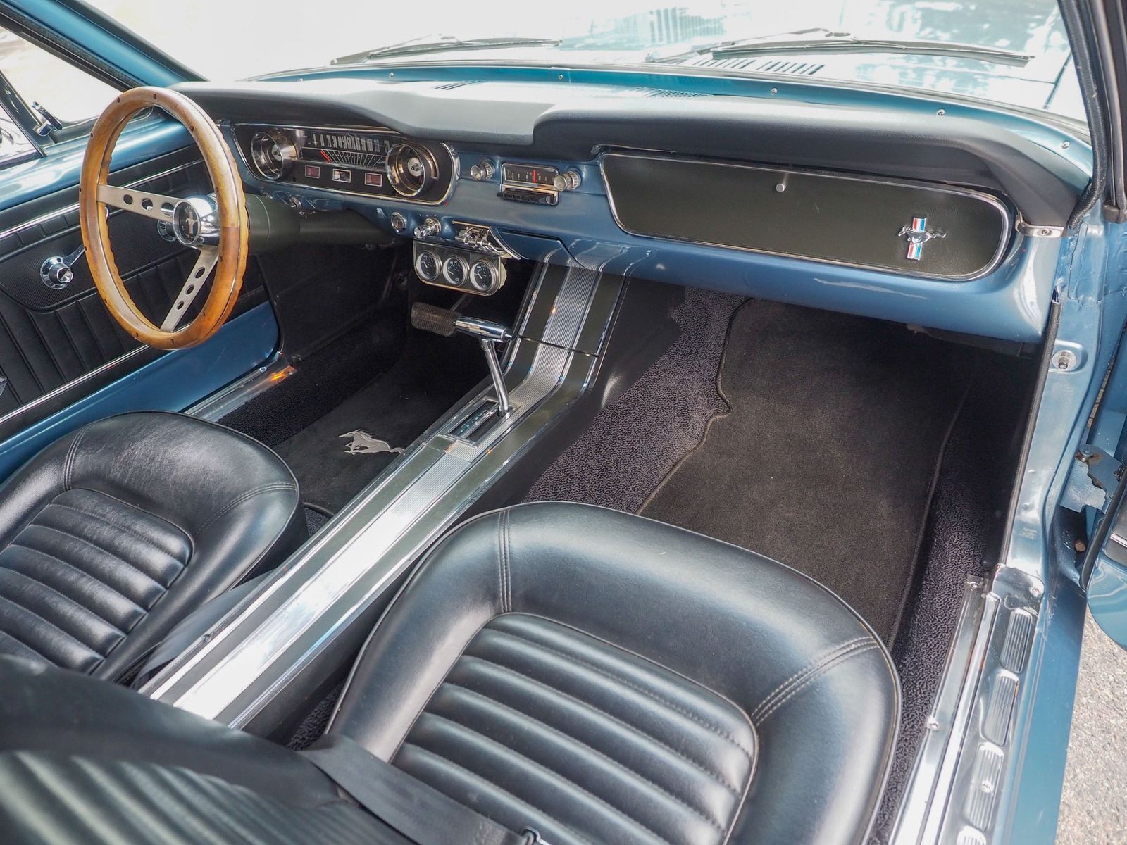 1965 Ford Mustang 48