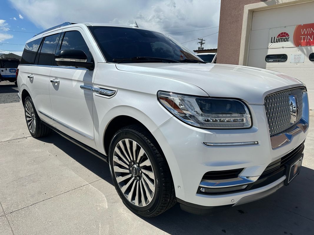 White 2019 Lincoln Navigator Reserve 4WD SUV / Crossover Four-Wheel Drive Automatic