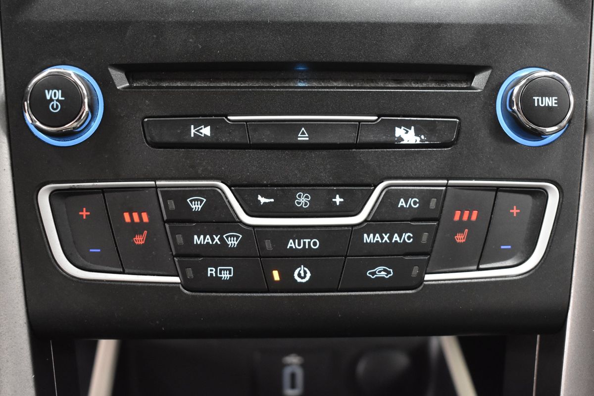 2017 Ford Fusion Hybrid SE