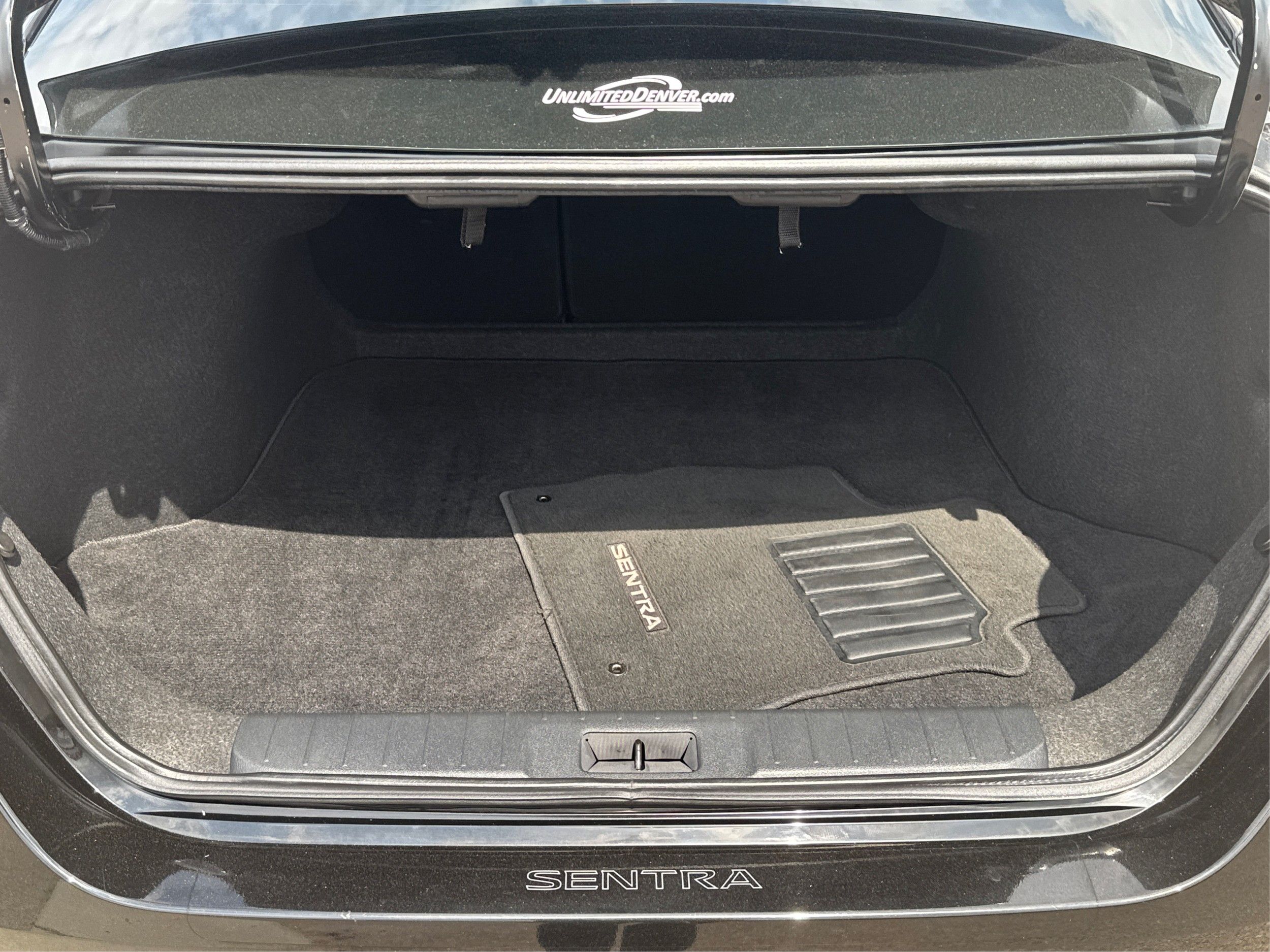 2024 Nissan Sentra SV photo 12