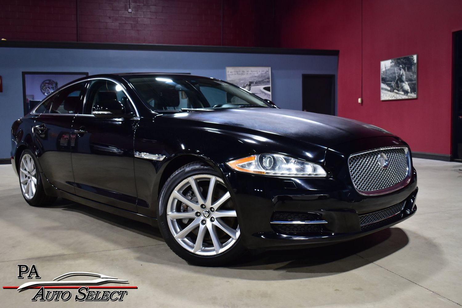 2013 Jaguar XJ Base