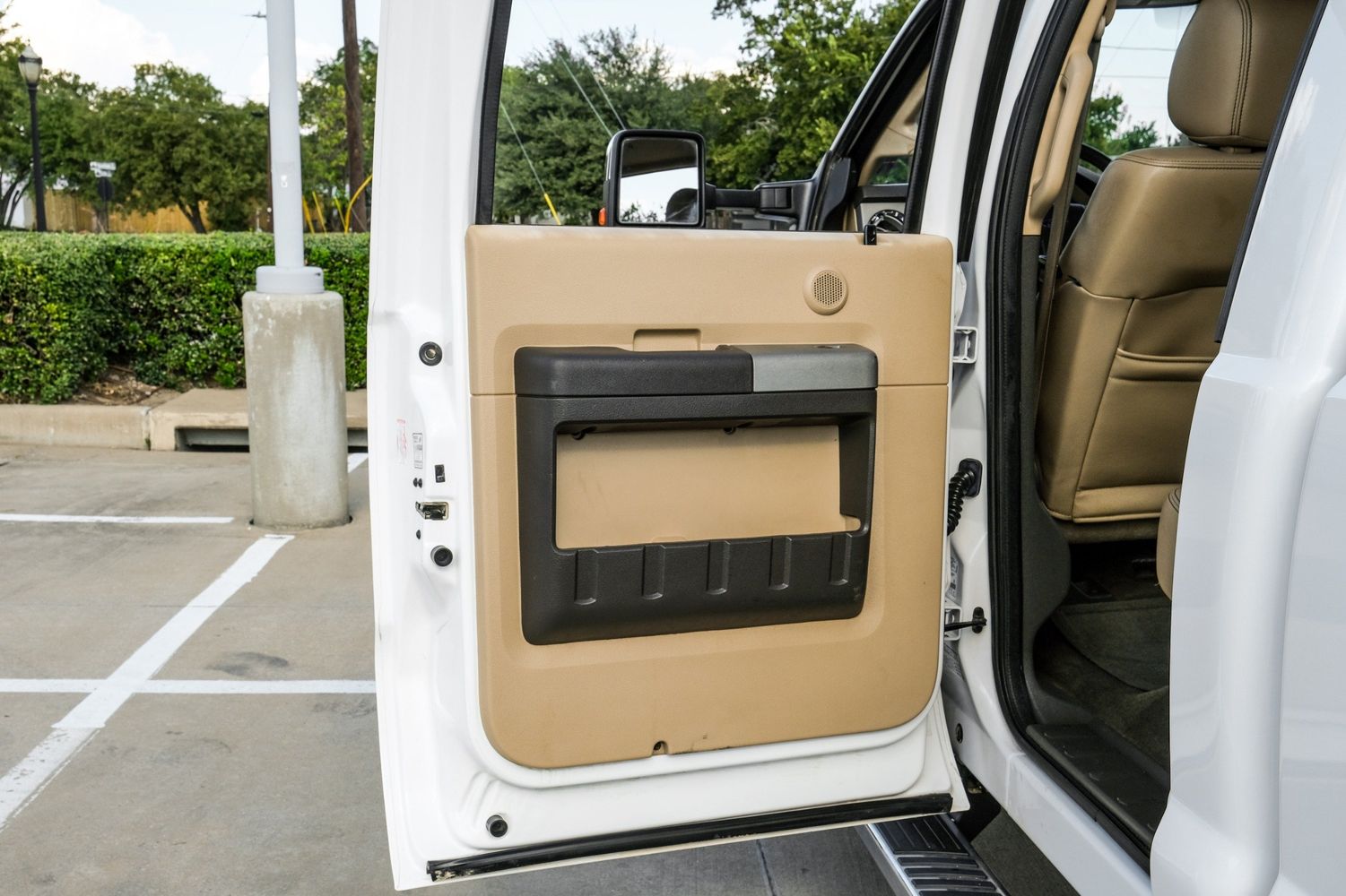 2013 Ford F-250 Platinum photo 44