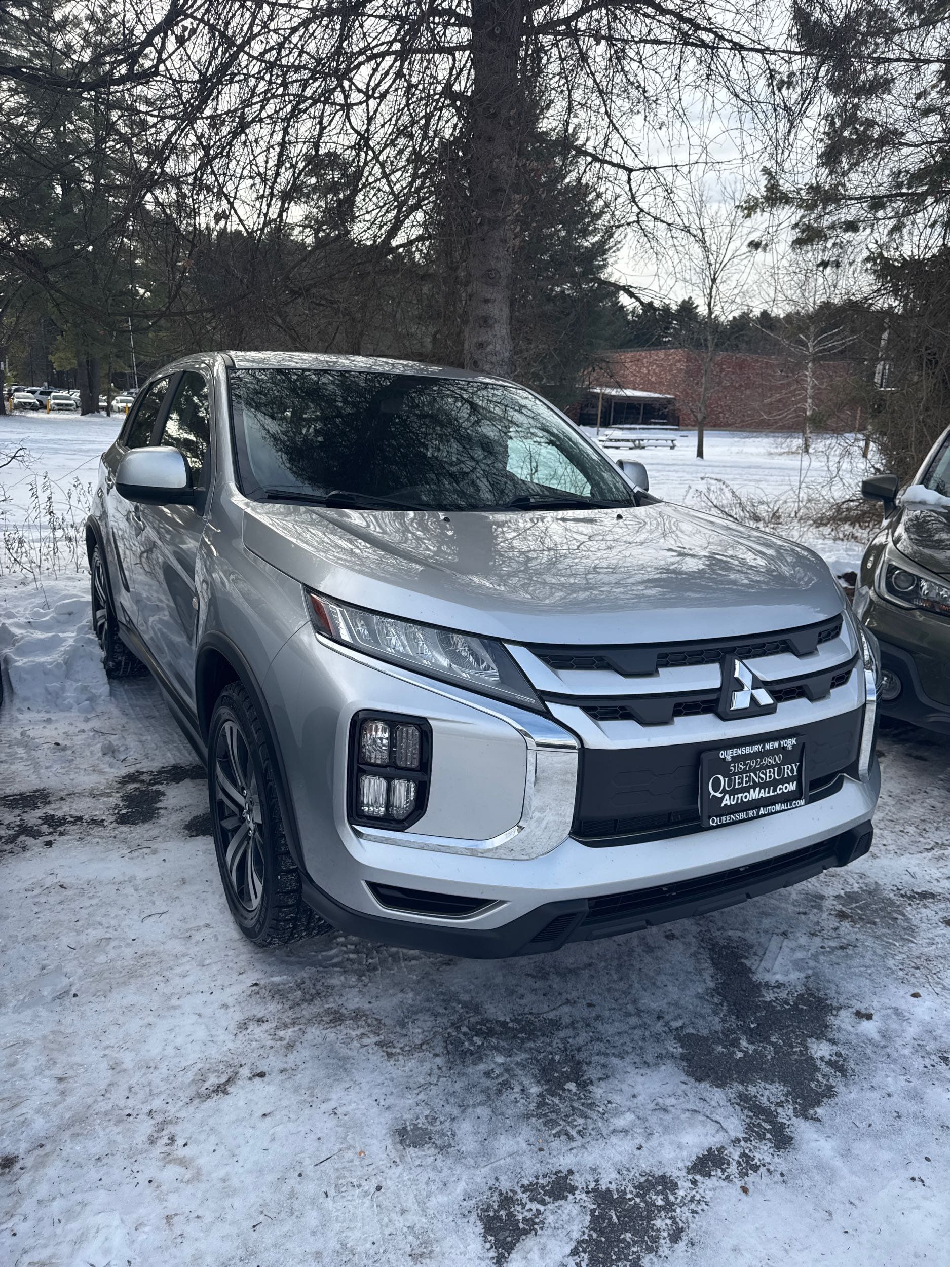 2020 Mitsubishi Outlander Sport ES's photo