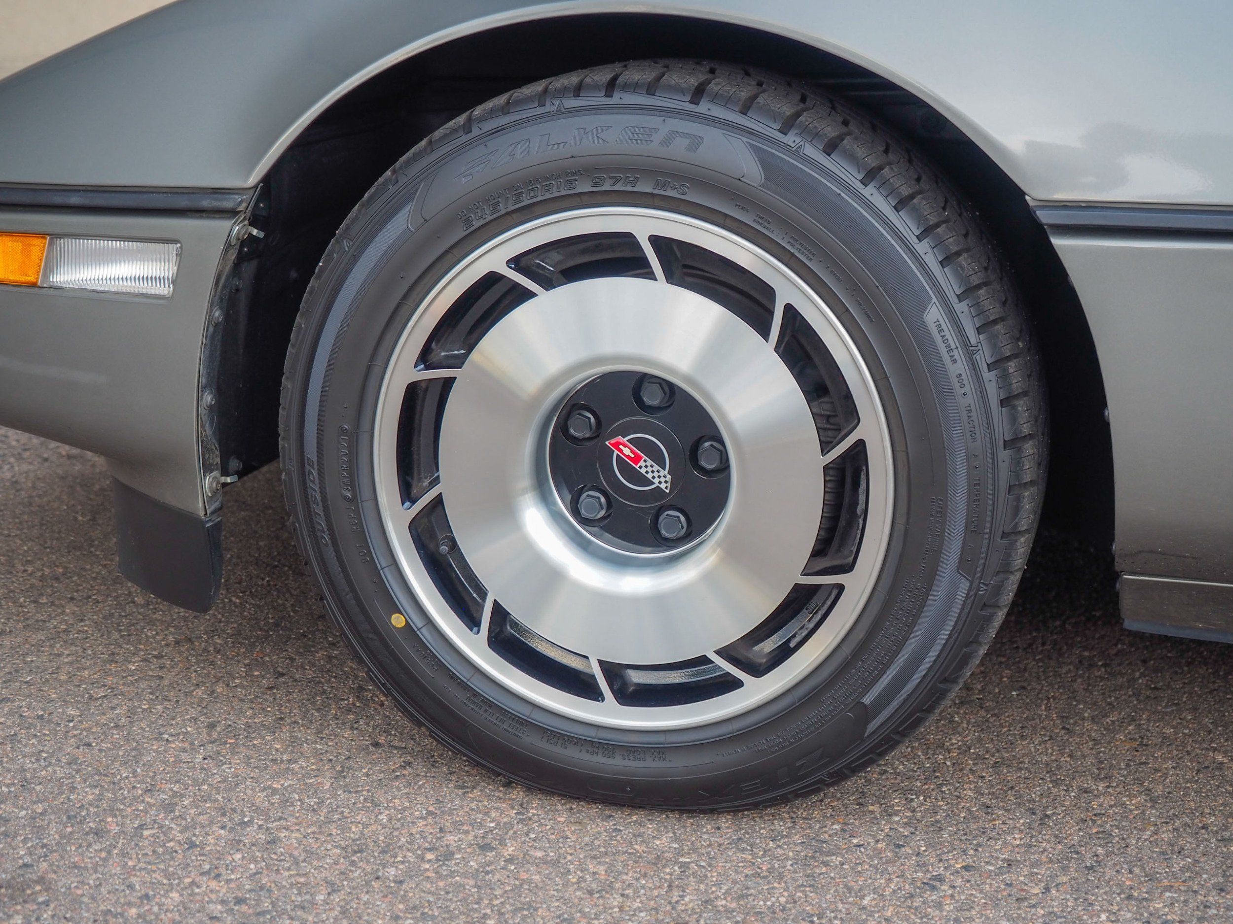 1985 Chevrolet Corvette Silver 