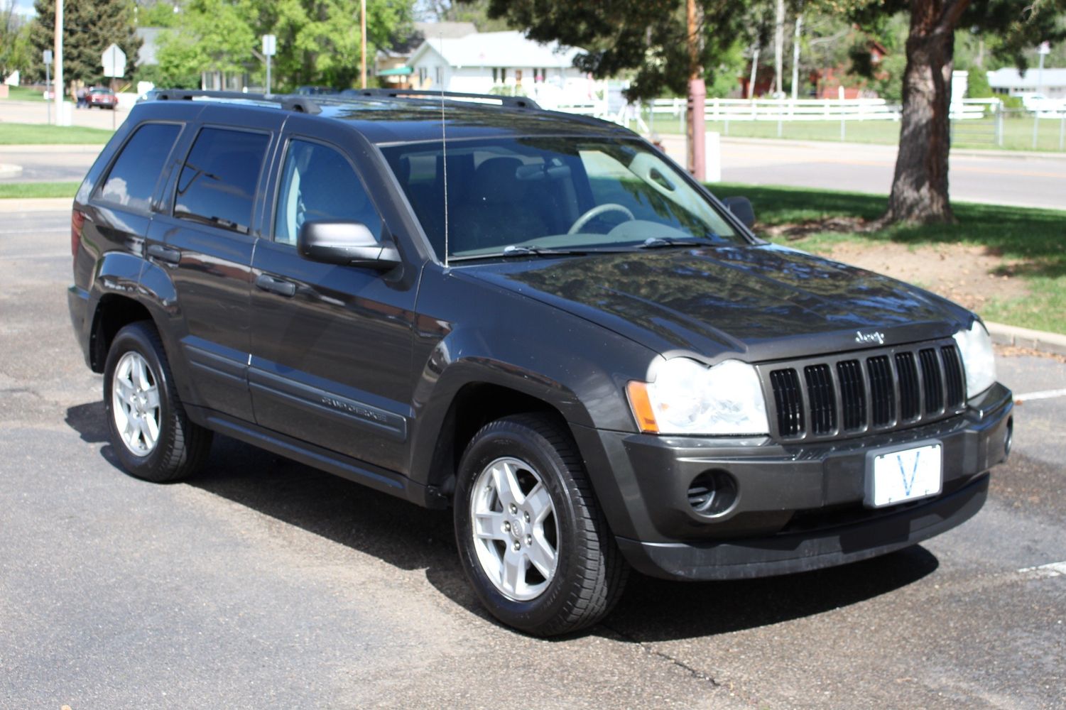 2006 Jeep Grand Cherokee Laredo | Victory Motors of Colorado