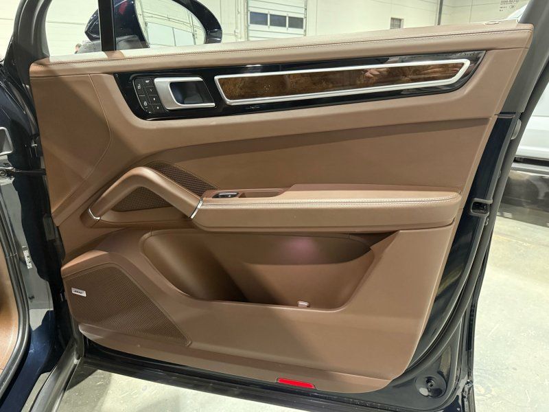 2022 Porsche Cayenne, photo 22
