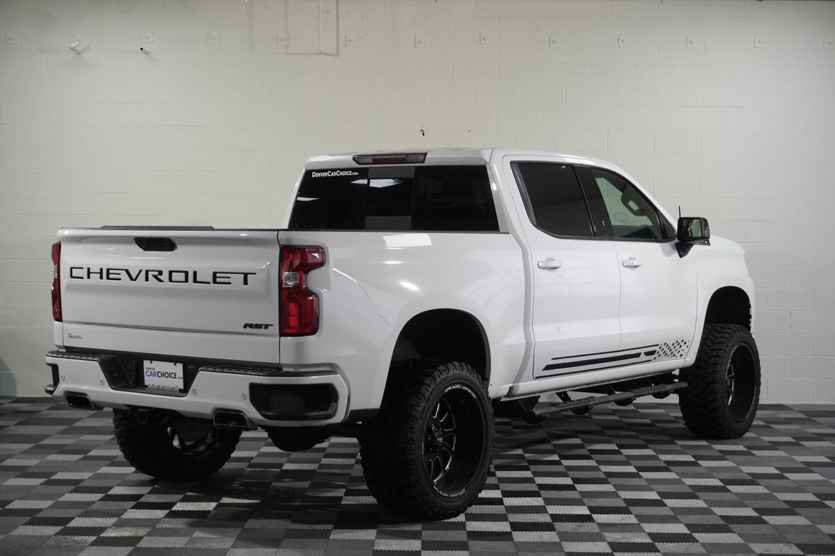 2021 Chevrolet Silverado 1500 4WD Crew Cab Short Bed RST