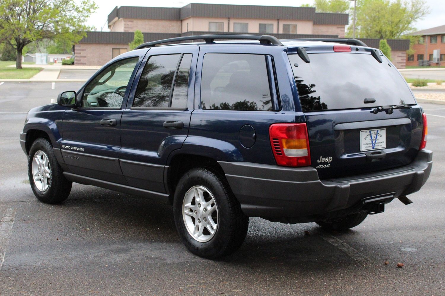 2002 Jeep Grand Cherokee Laredo | Victory Motors of Colorado