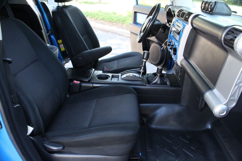 2007 Toyota FJ Cruiser 4WD | Victory Motors of Colorado