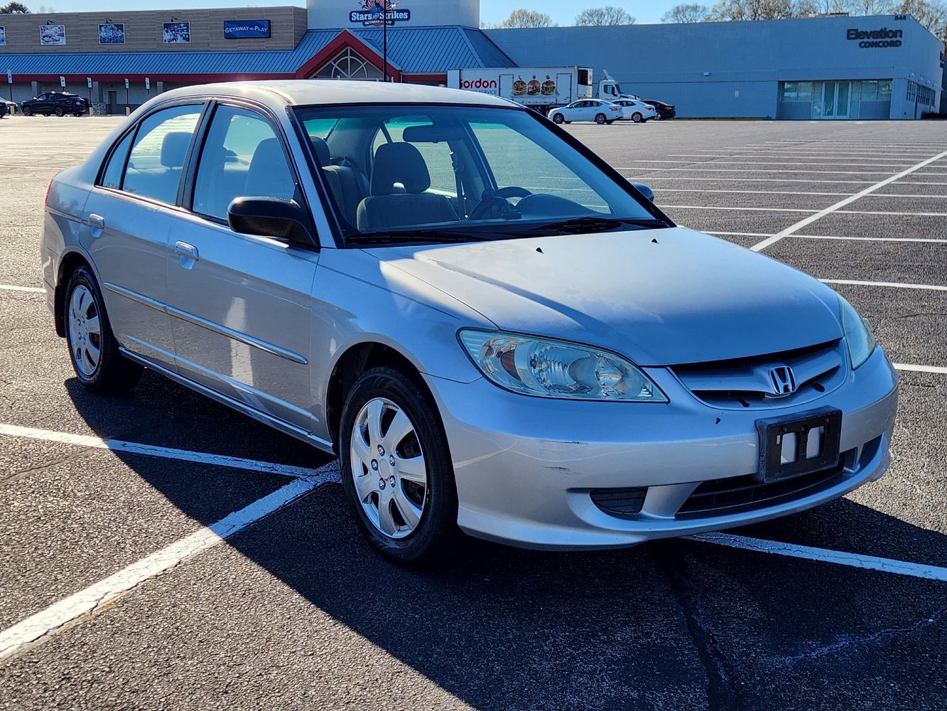 2005 Honda Civic LX's photo