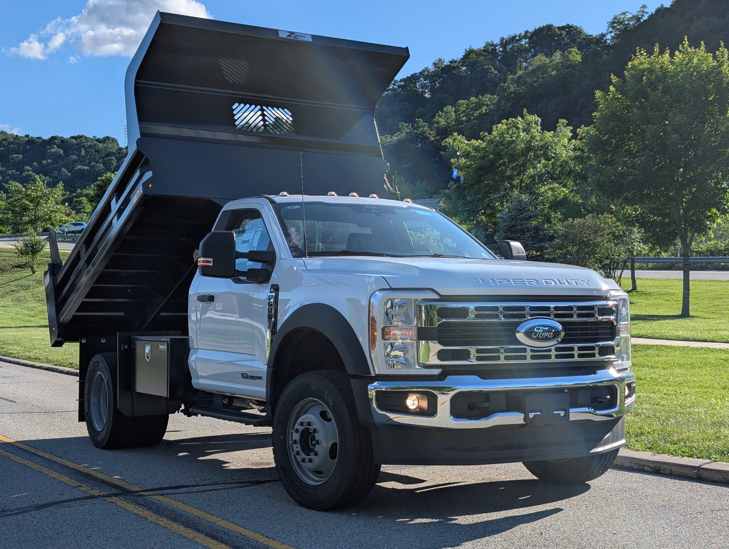 2025 Ford F-600 Super Duty Chassis Cab XL - Photo 77
