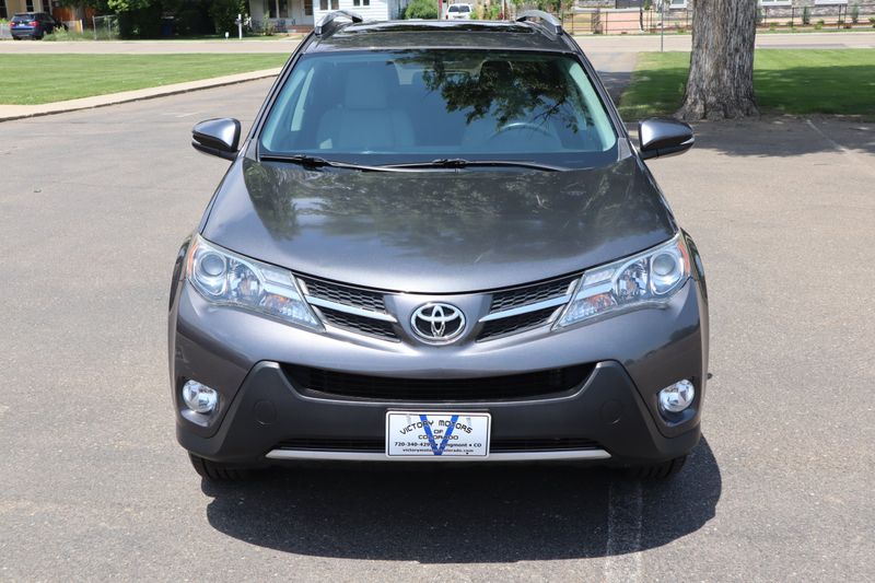 2015 Toyota RAV4 Photos