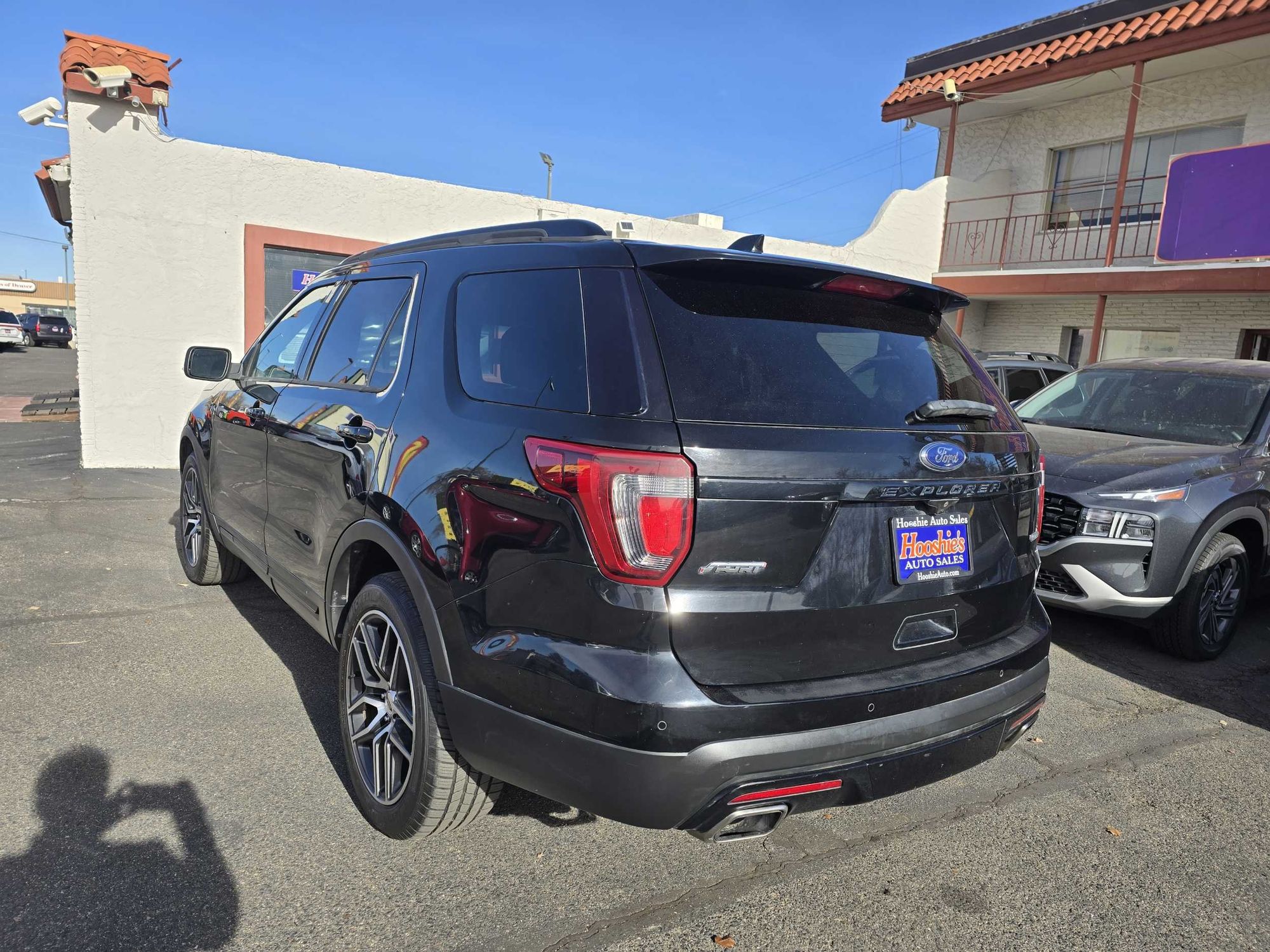 2016 Ford Explorer Sport photo 11