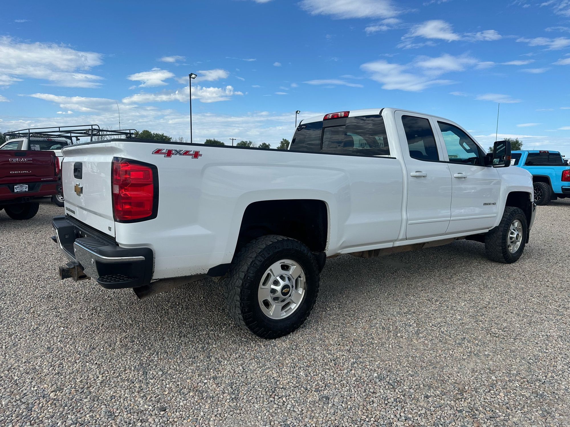 2015 Chevrolet Silverado 2500HD LT photo 11