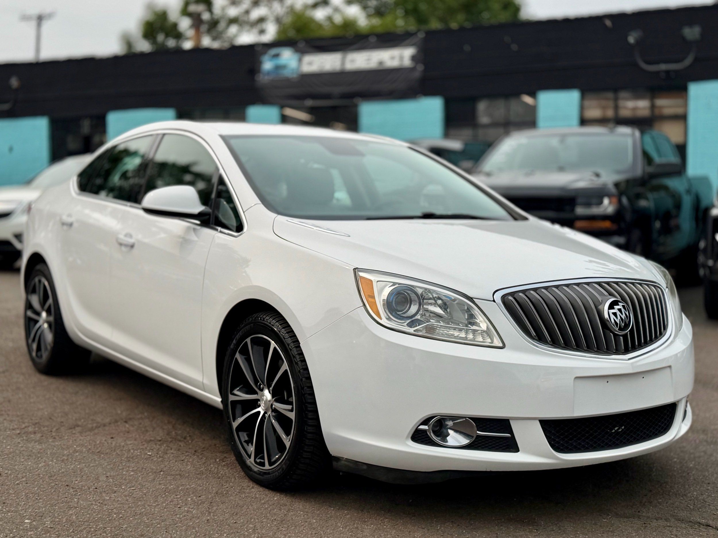 2016 Buick Verano Sport Touring's photo