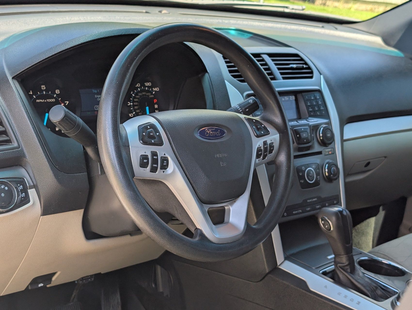 2014 Ford Explorer 30
