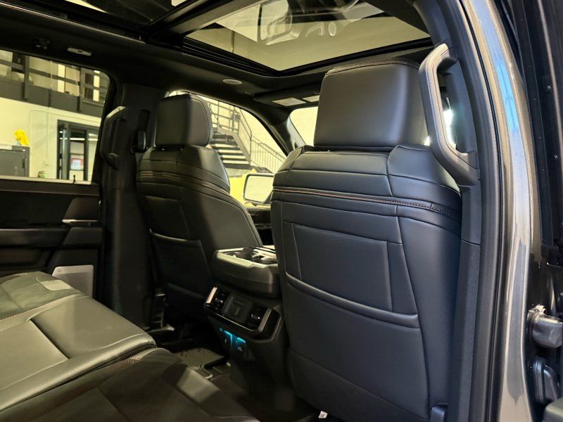 2025 Ford F-150 Raptor R, photo 18