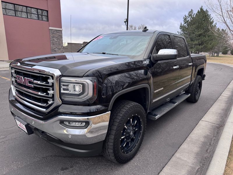 2018 GMC Sierra 1500 SLT's photo