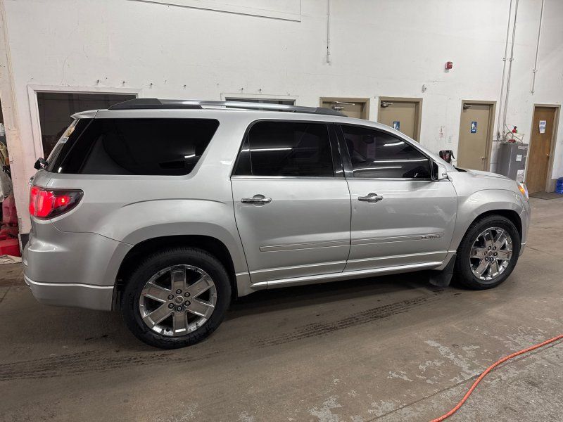 2013 GMC Acadia Denali photo 10