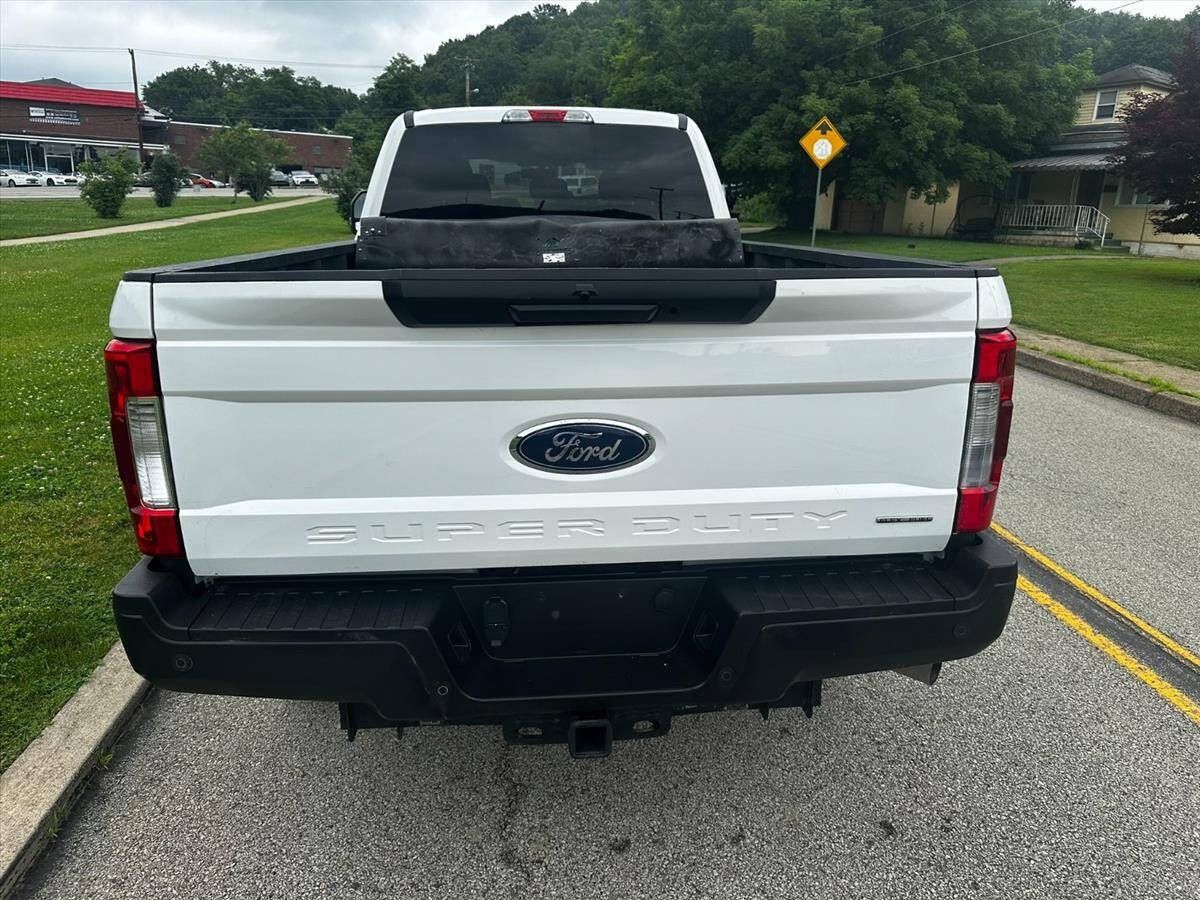 2017 Ford F-250 Super Duty 8