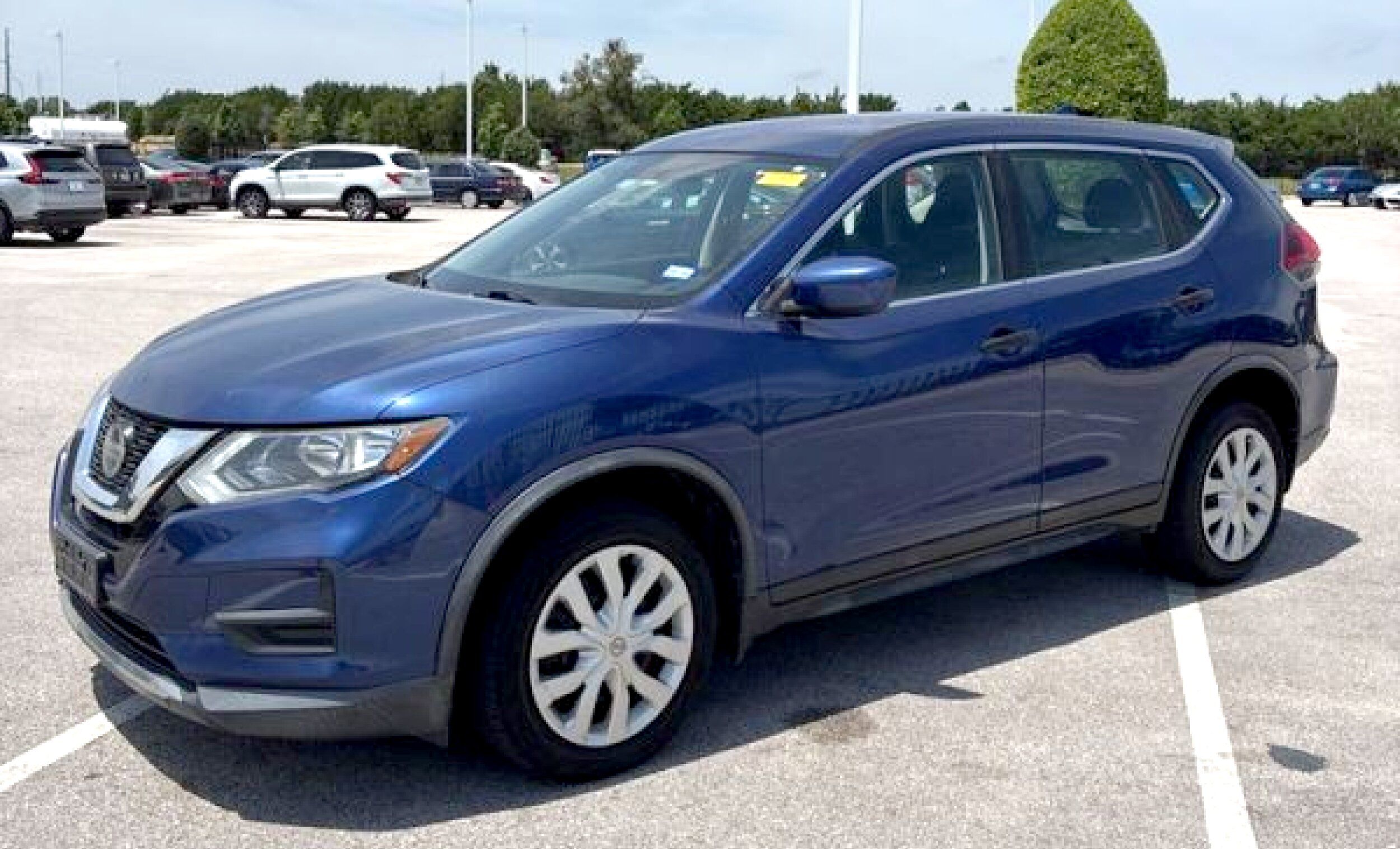 2018 Nissan Rogue S FWD's photo