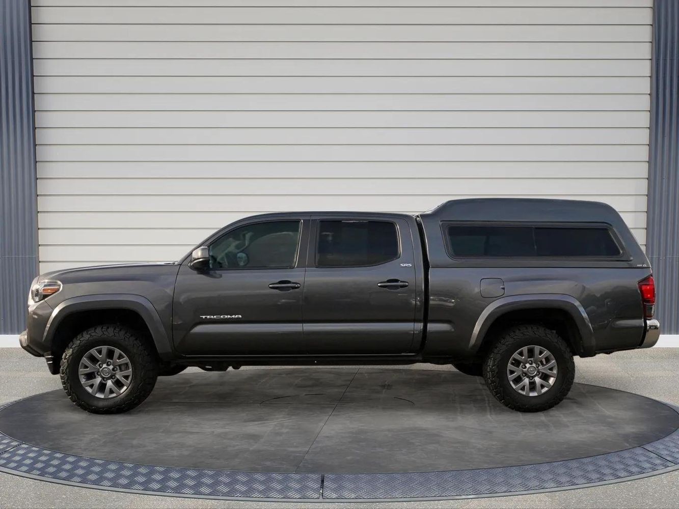 2018 Toyota Tacoma SR5 photo 4