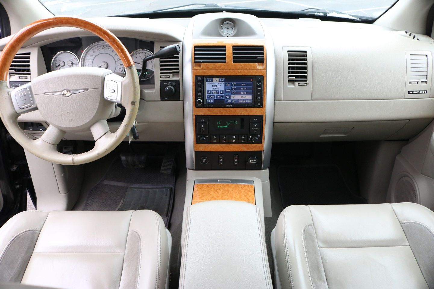2008 Chrysler Aspen Limited | Victory Motors of Colorado