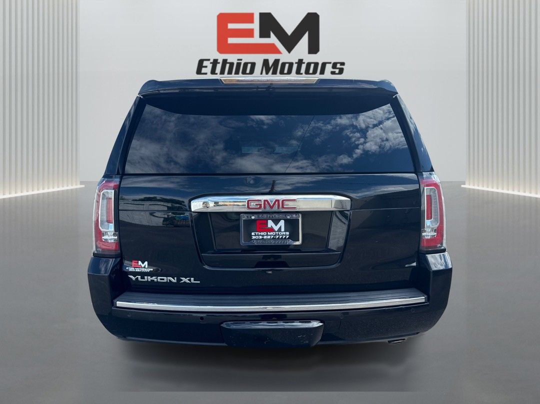 2018 Gmc Yukon XL Denali photo 3