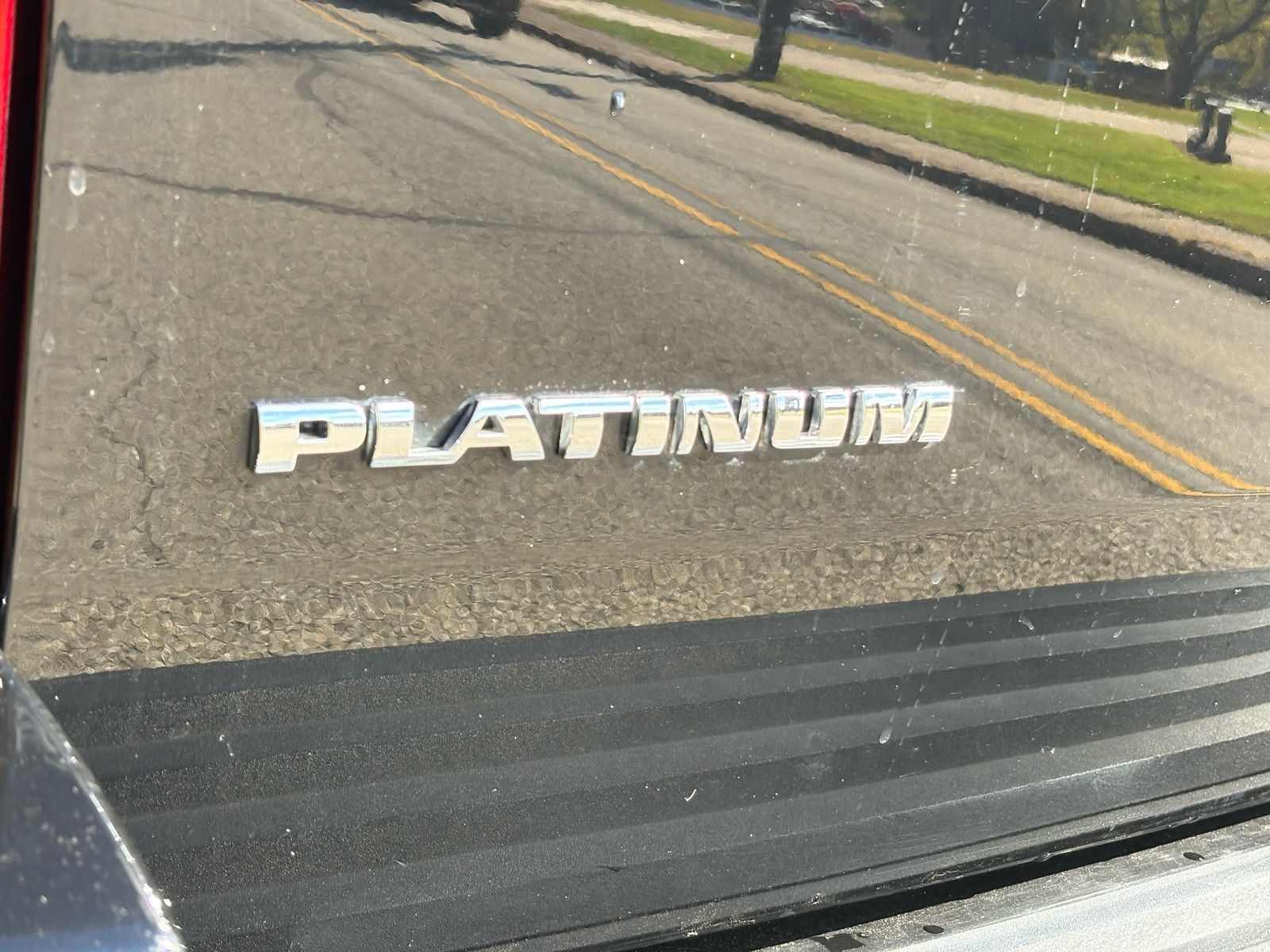 2014 Cadillac Escalade 28