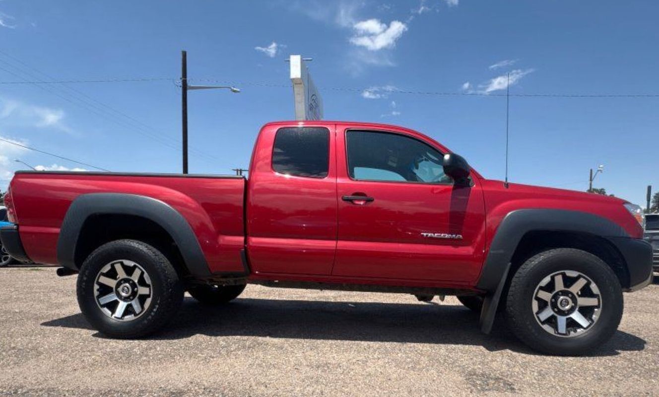 View vehicle photo 5