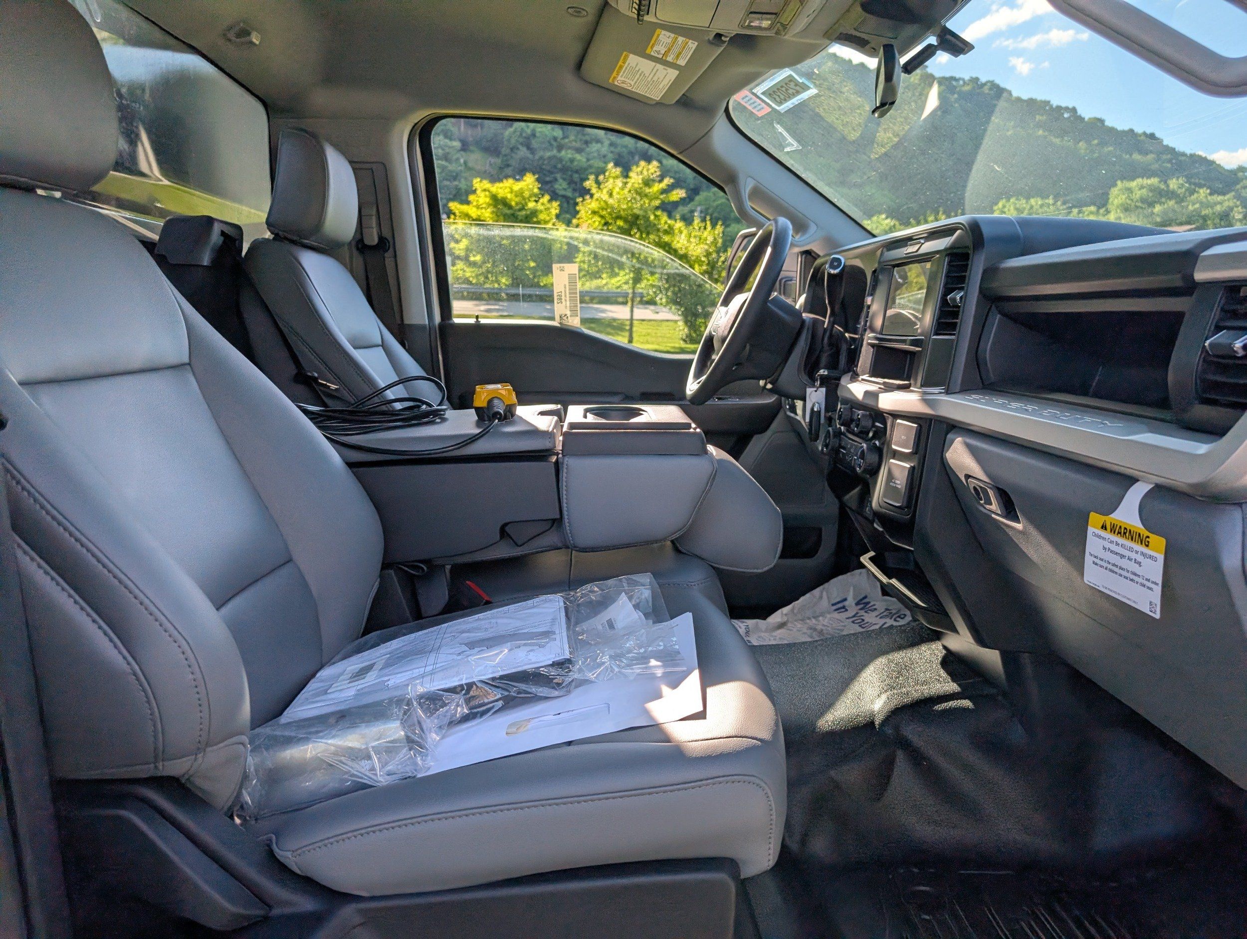 2025 Ford F-600 Super Duty Chassis Cab XL - Photo 23