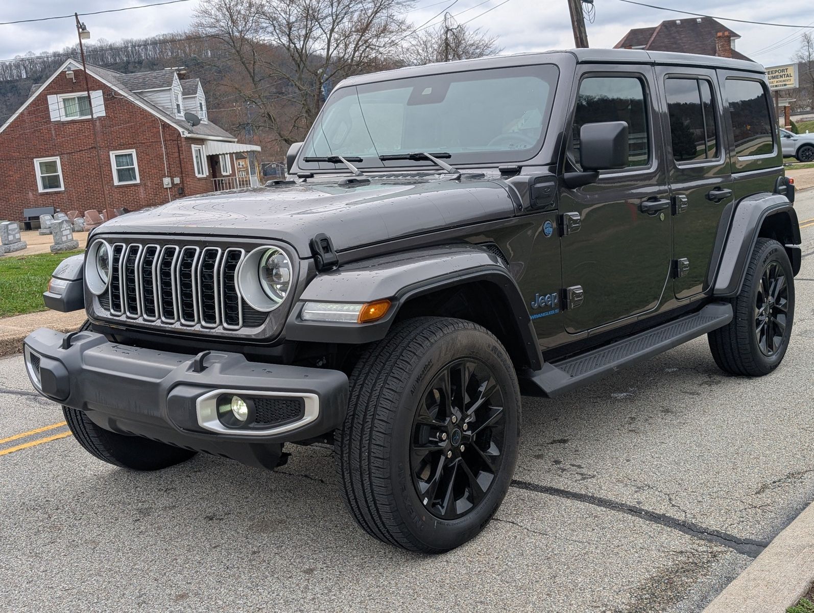 2025 Jeep Wrangler 4xe 9