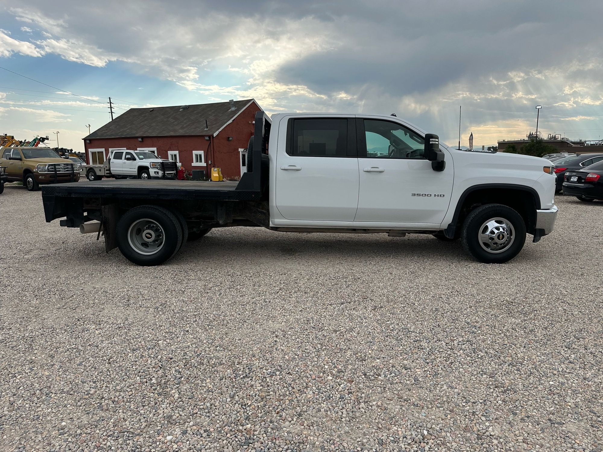 2022 Chevrolet Silverado 3500HD LT photo 12