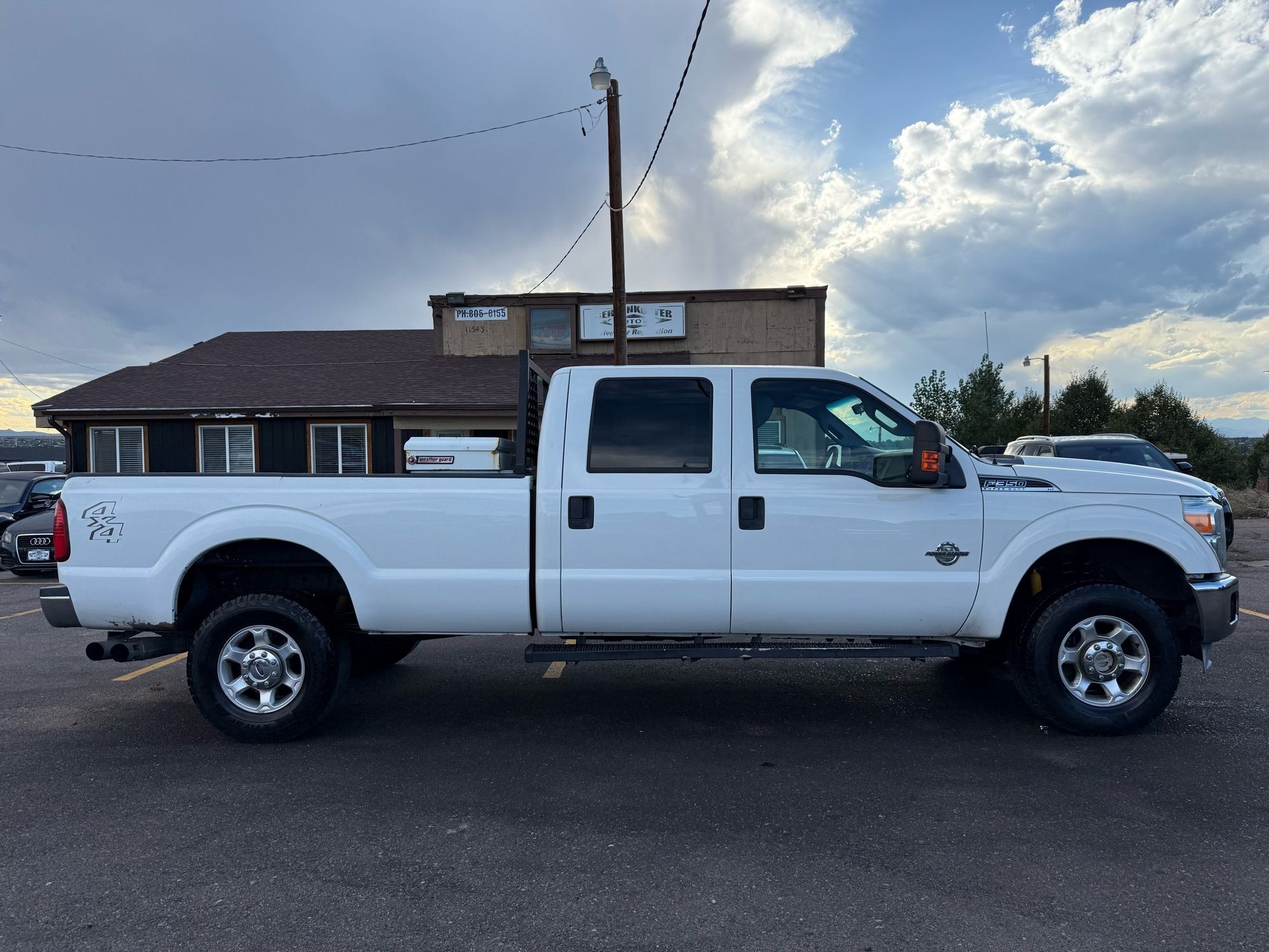 2014 Ford F-350 XLT photo 2