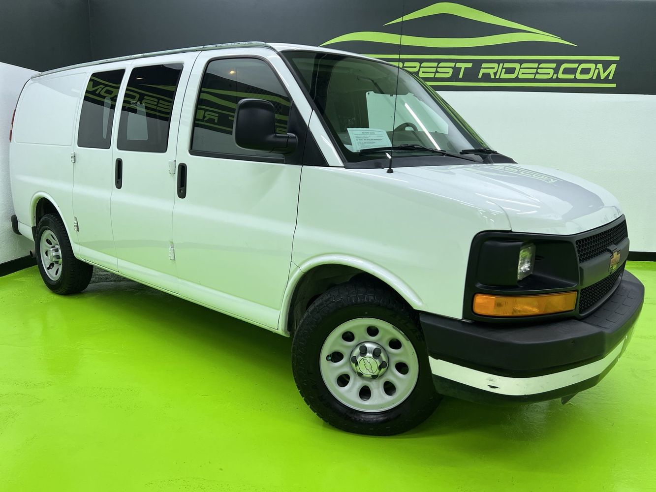 2014 Chevrolet Express 1500 Work Van's photo