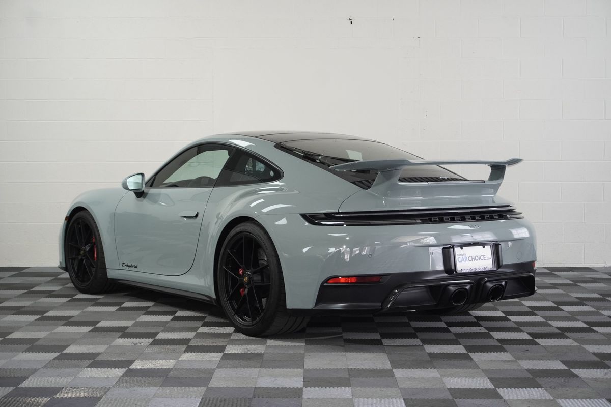 2026 Porsche 911 Carrera GTS
