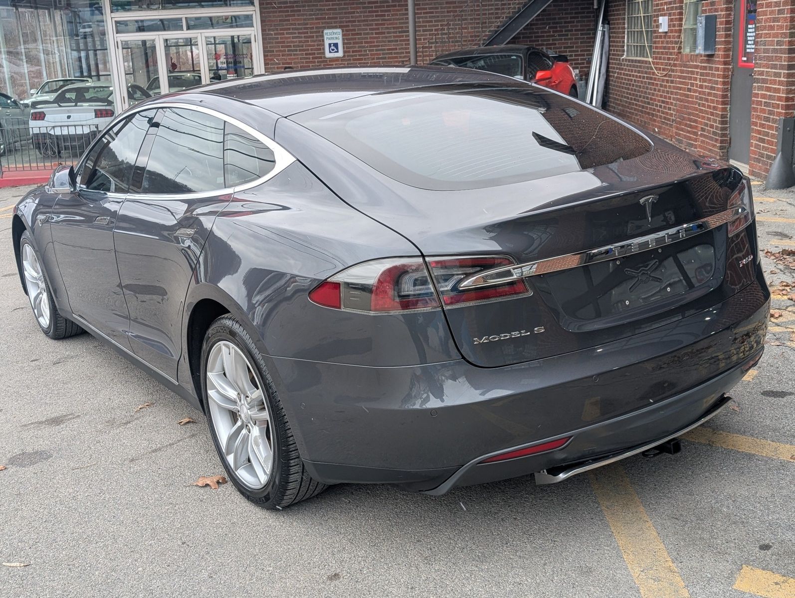 2014 Tesla Model S 12