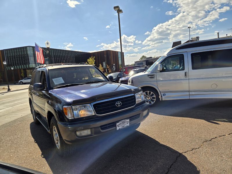 2000 Toyota Land Cruiser Base | Berkenkotter Motors