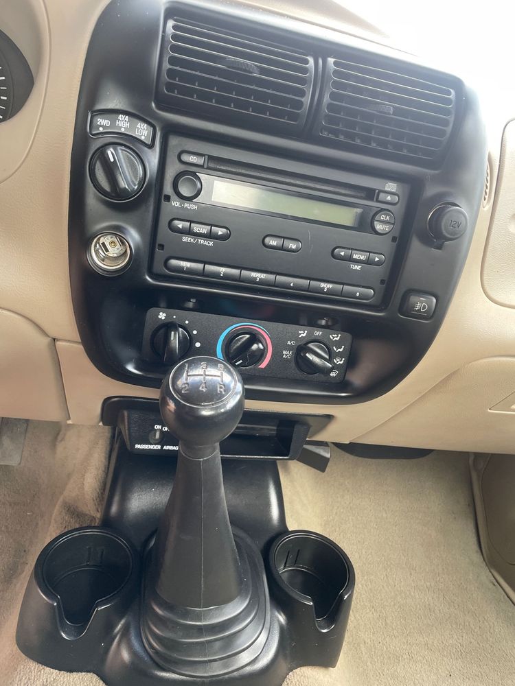 2005 Ford Ranger XL photo 8