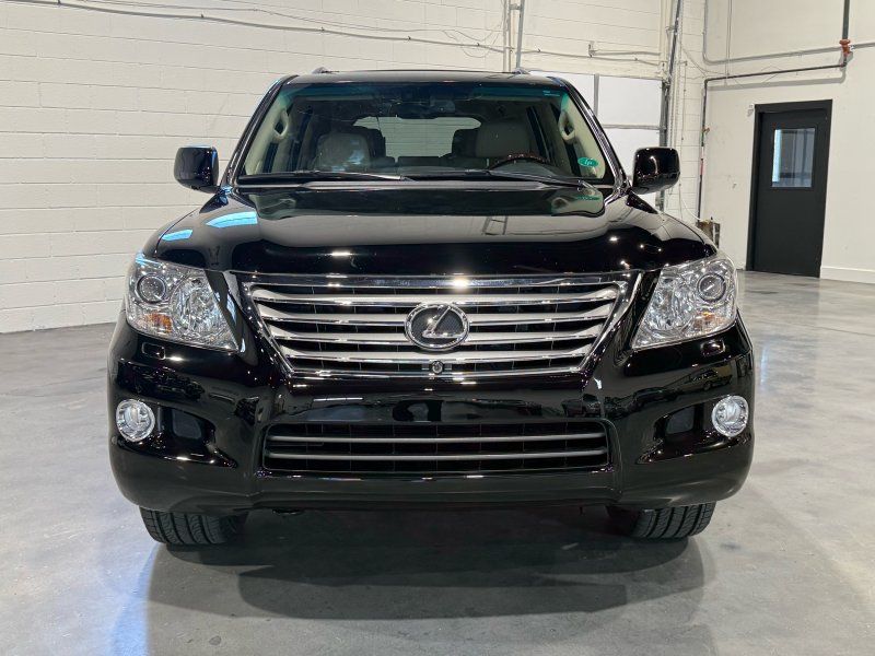 2011 Lexus LX 570 Base, photo 8