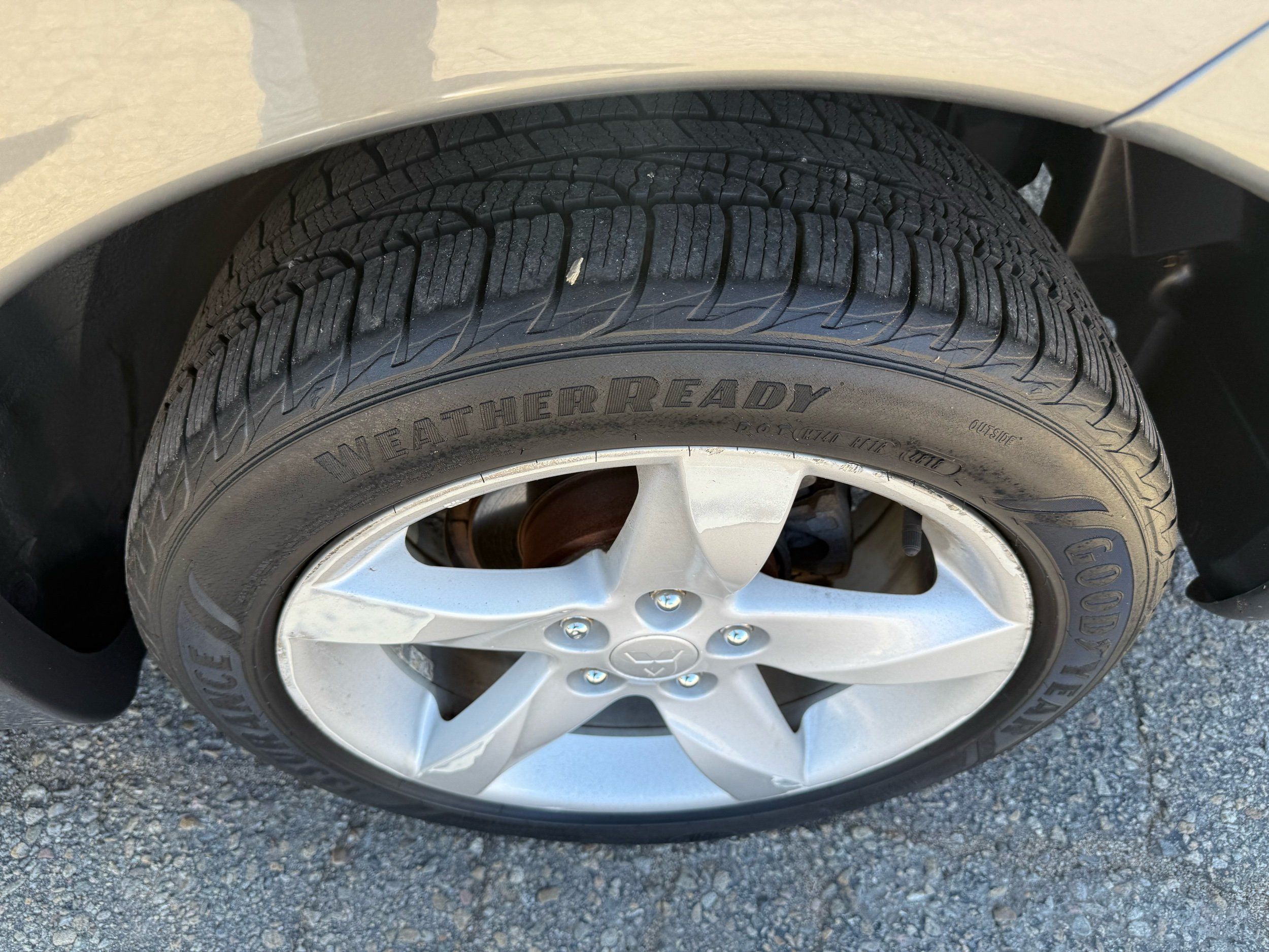 2006 Mitsubishi Eclipse GS photo 18