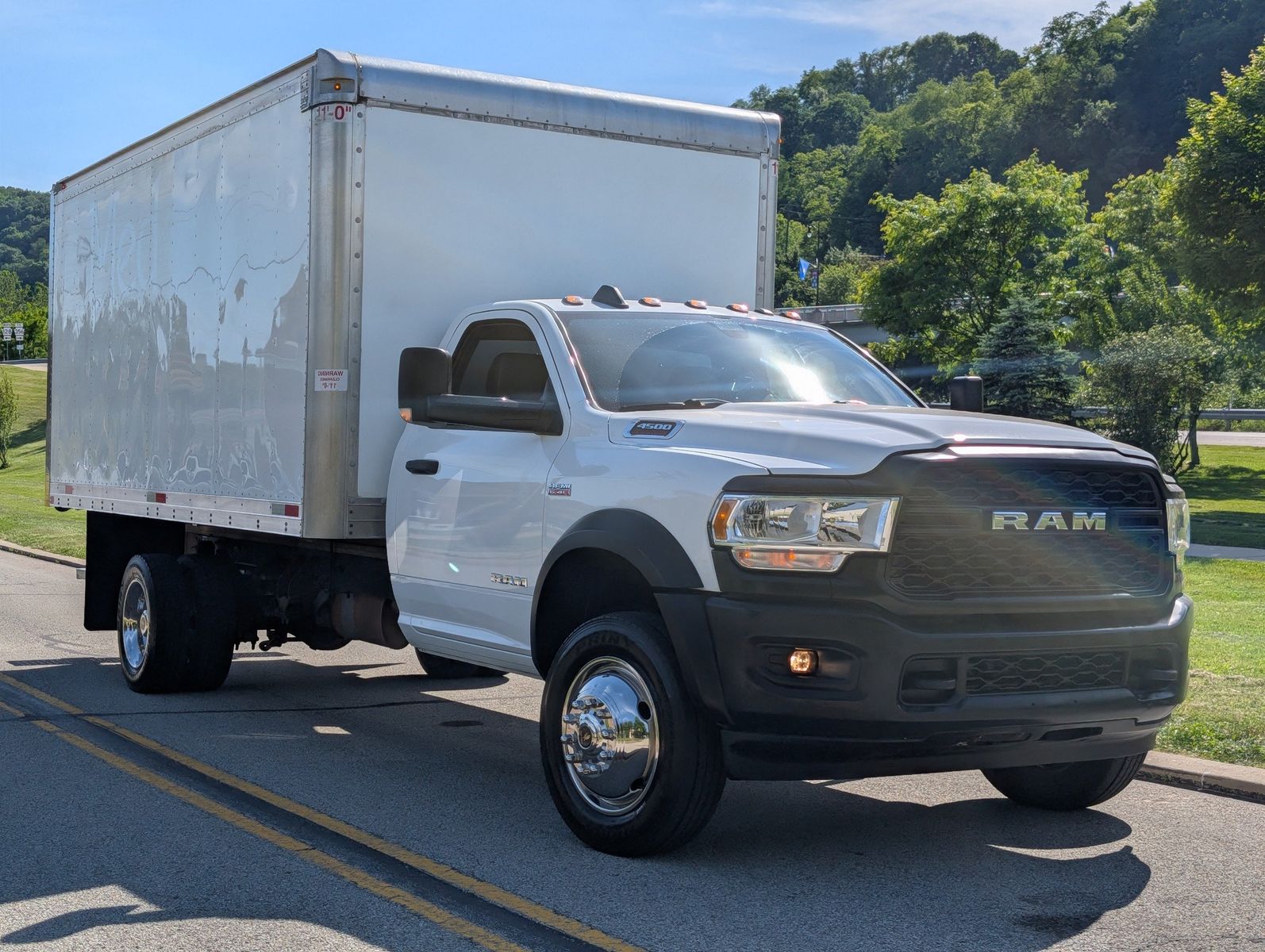 2022 Ram 4500 16' Box Truck 84