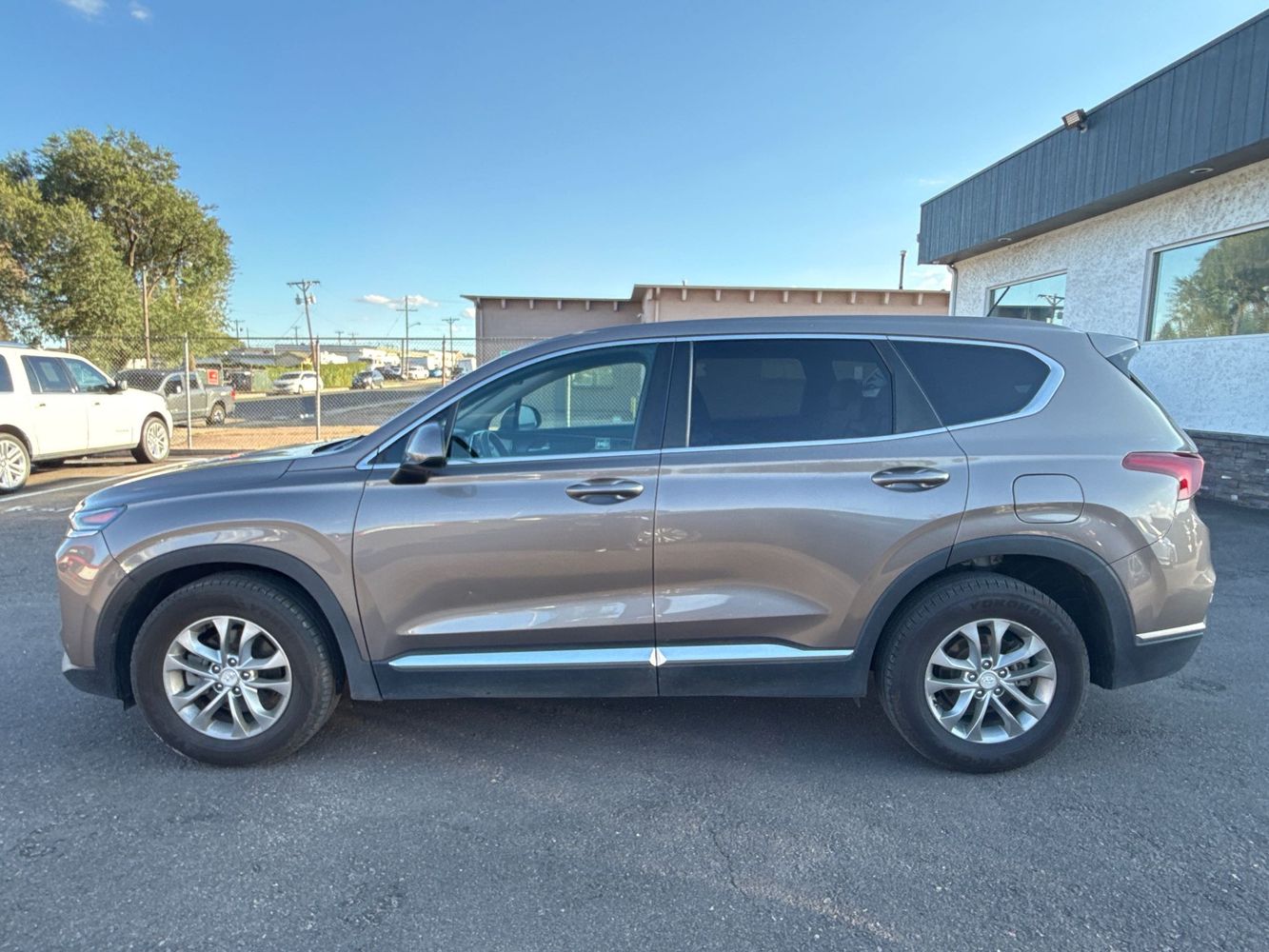 2019 Hyundai Santa Fe SE photo 4