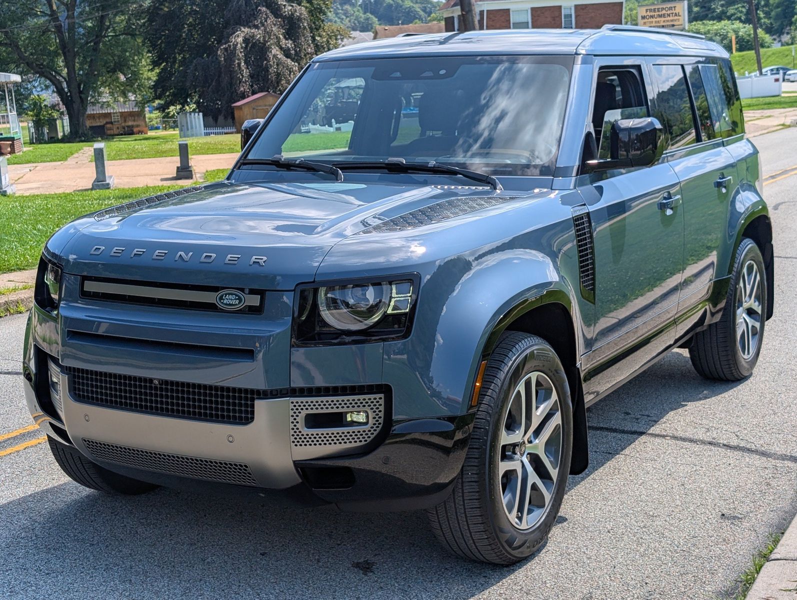 2024 Land Rover Defender 12