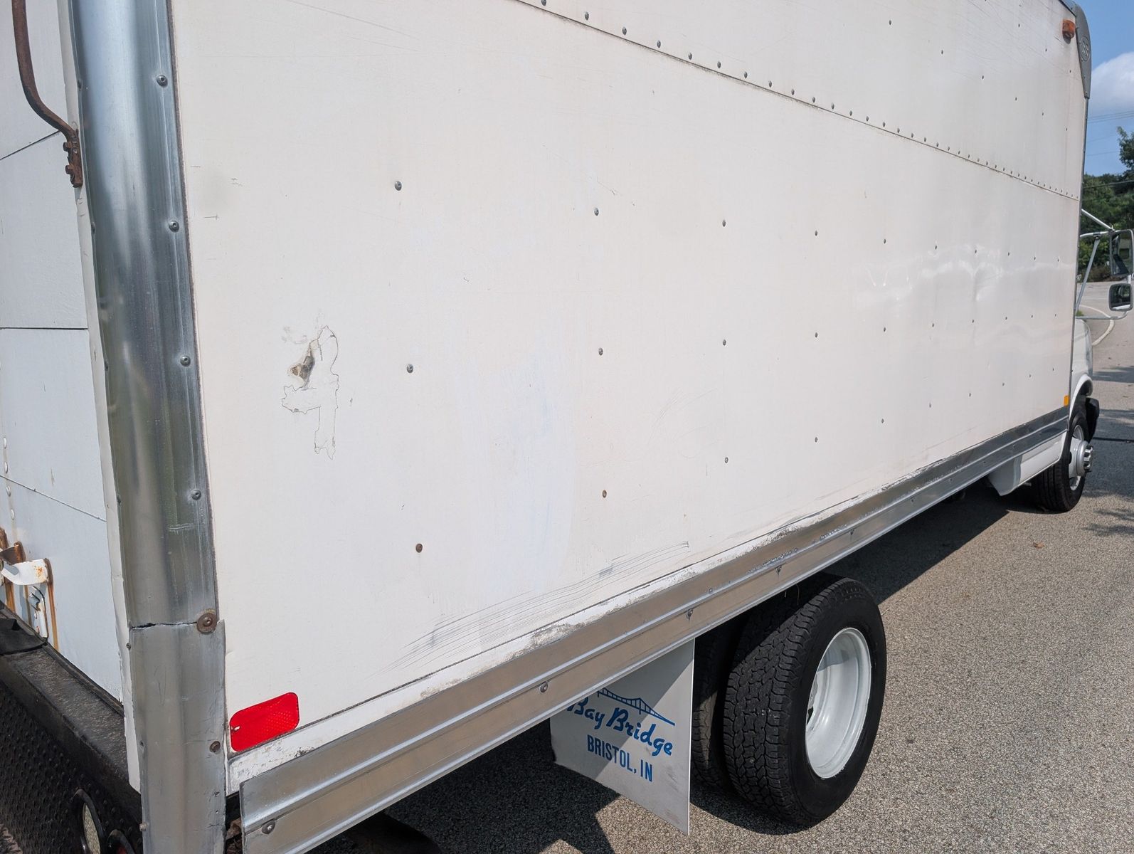 2004 Chevrolet Express Cutaway 38