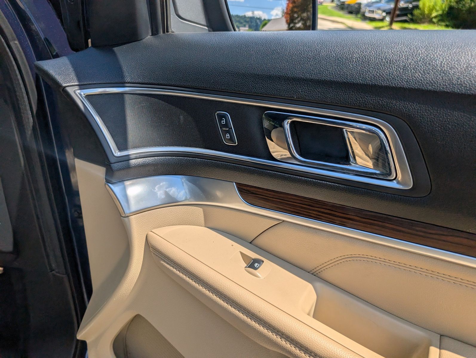 2017 Ford Explorer 86