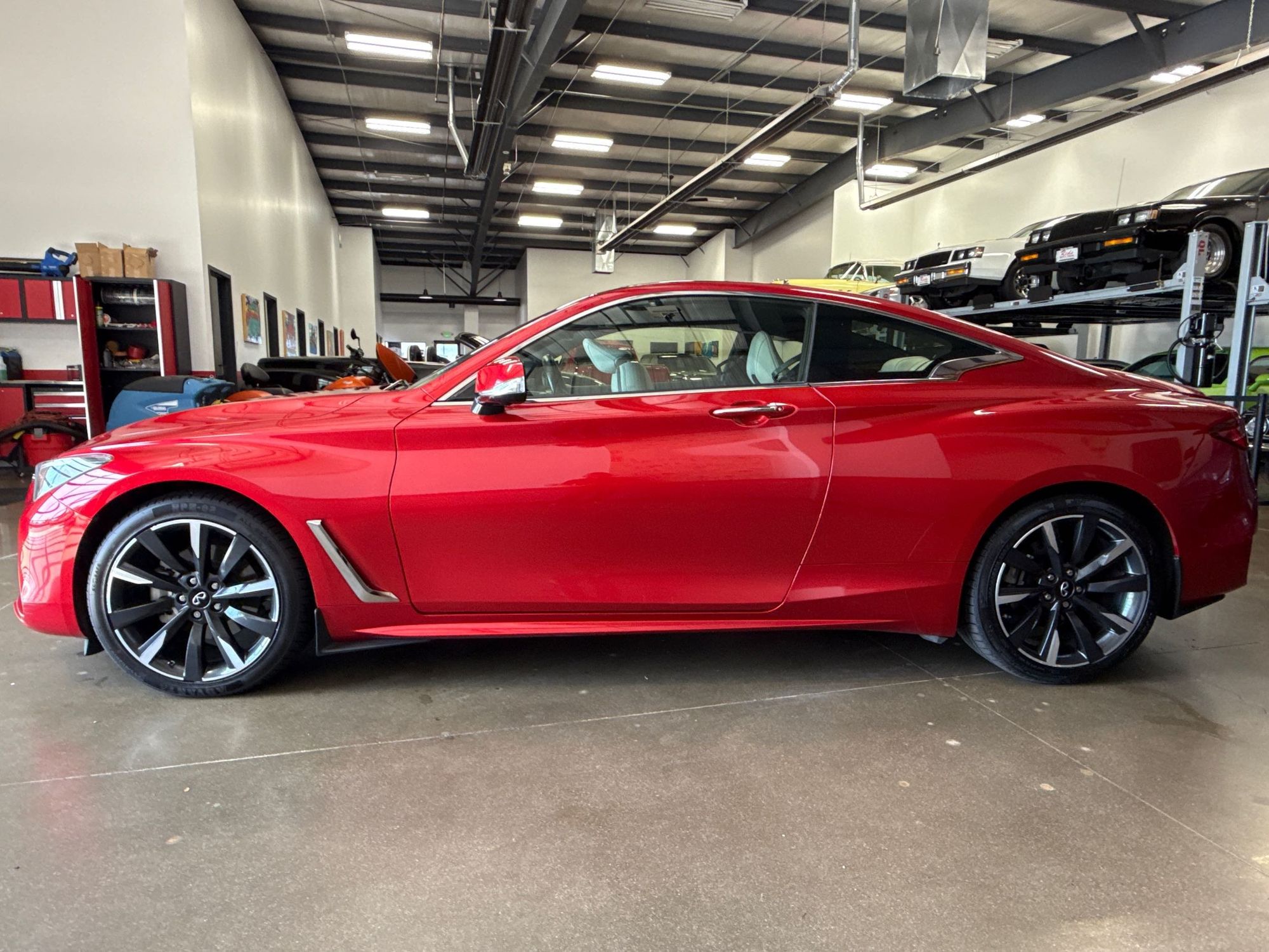 2022 Infiniti Q60 Luxe photo 17