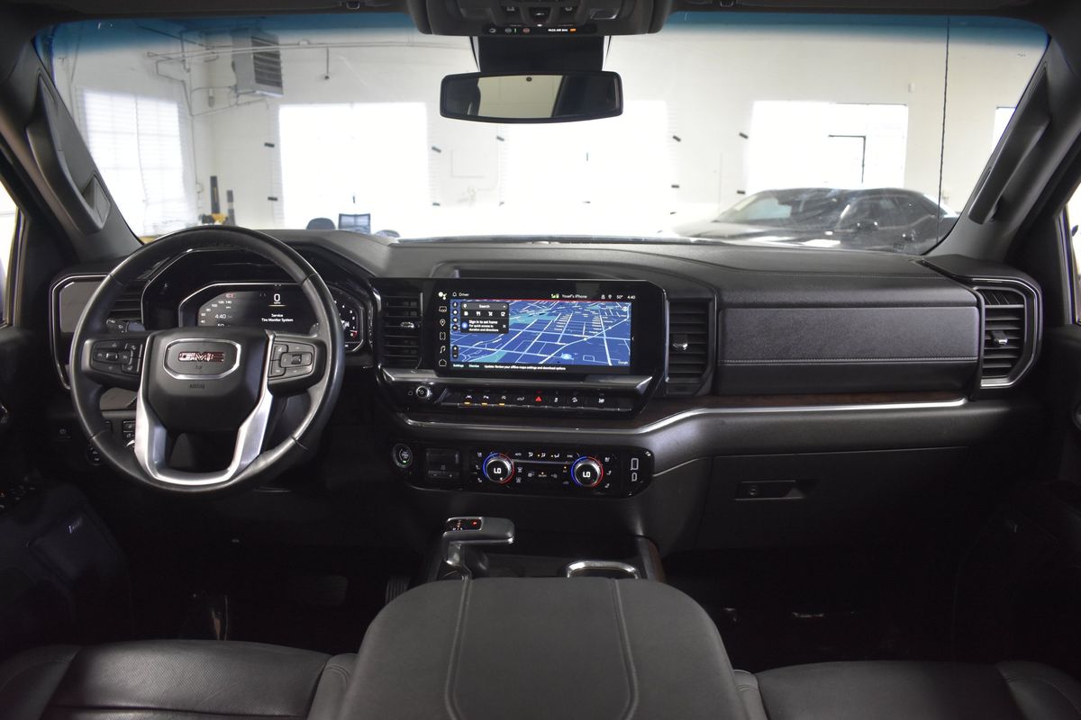 2024 GMC Sierra 1500 4WD Crew Cab Short Box SLT